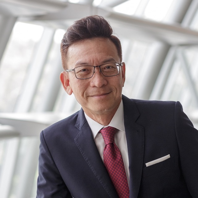 兰实大学外事副校长 — 现任泰国外交部部长顾问、原泰国外交部东亚司司长、原驻印尼大使、原驻巴西大使